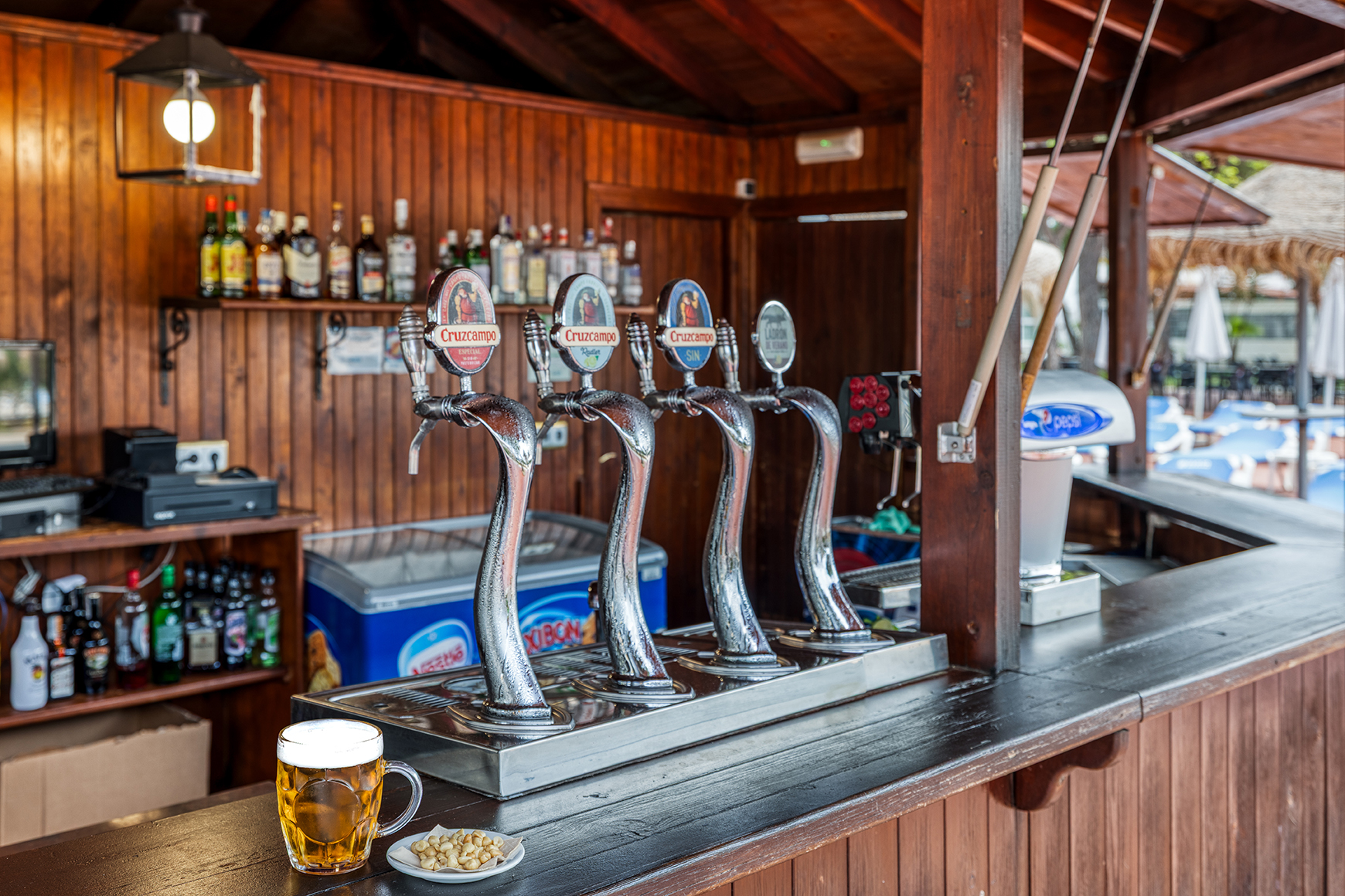 003_alta_playacartaya Bar Piscina.jpg